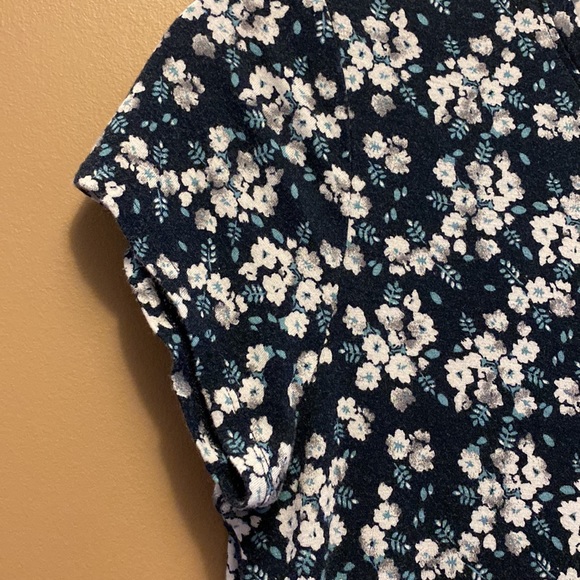 Cute stretchy summer top - Picture 3 of 4